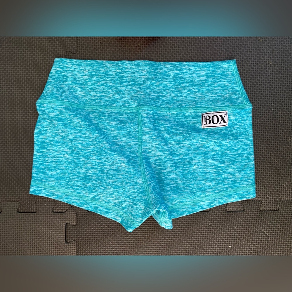 Rok The Box booty shorts, M